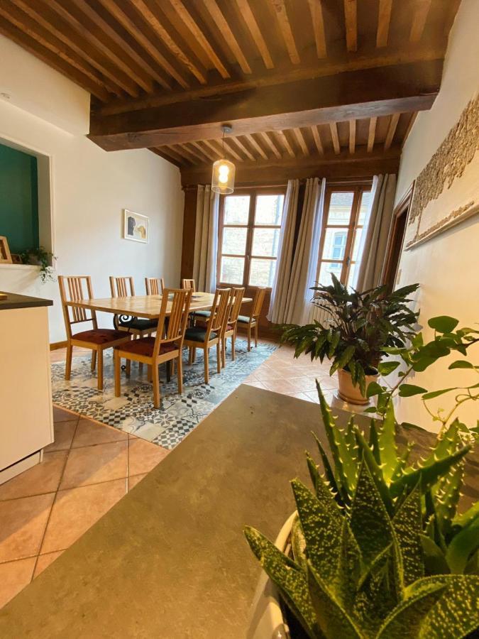 Vaste Appartement Centre Historique De Dole Bagian luar foto