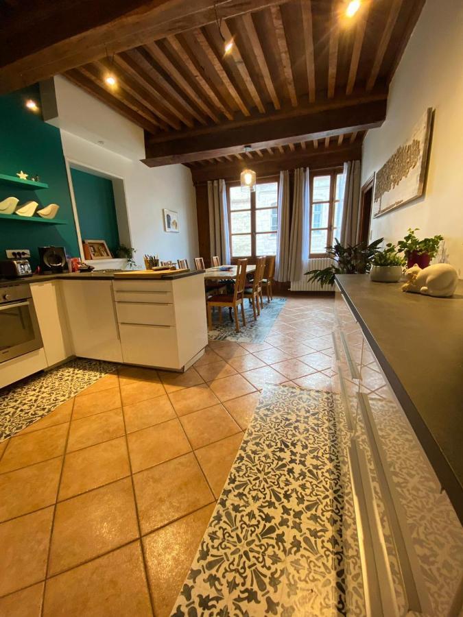 Vaste Appartement Centre Historique De Dole Bagian luar foto