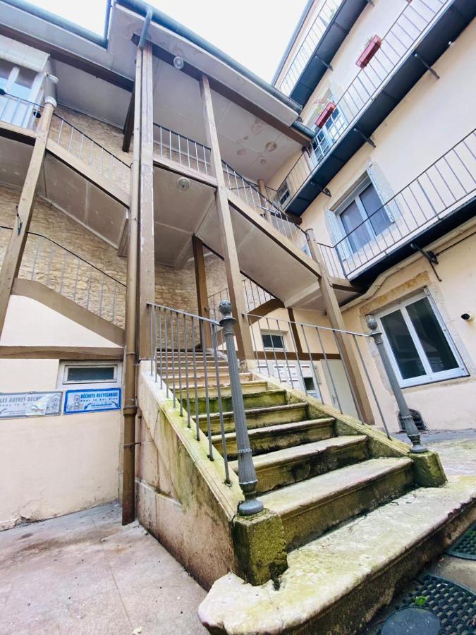 Vaste Appartement Centre Historique De Dole Bagian luar foto